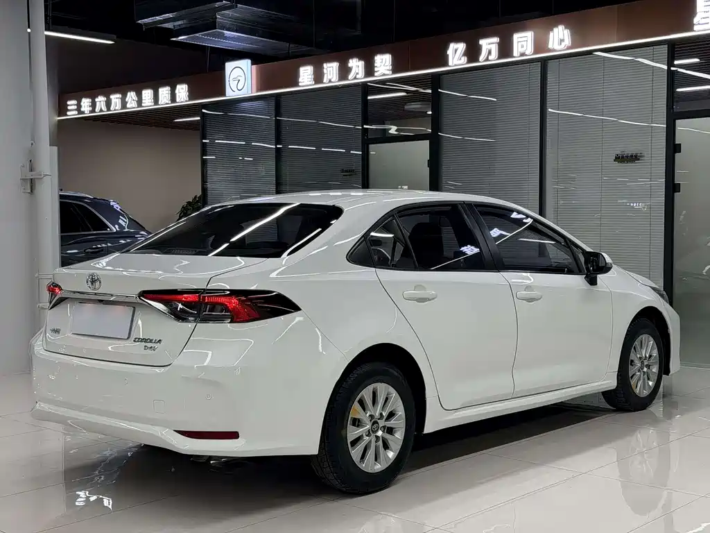 Toyota Corolla 2023 — фото 15