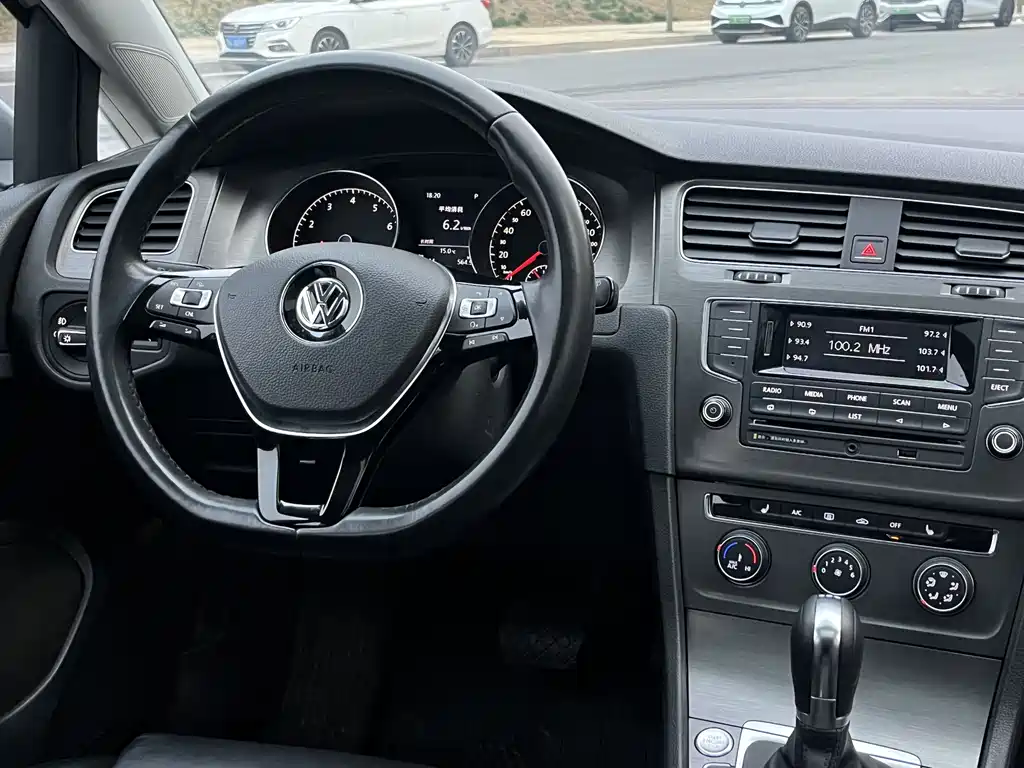 Volkswagen Golf 2014 — фото 12
