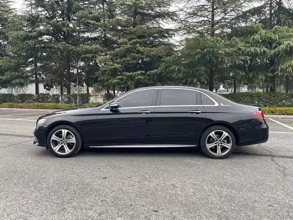Mercedes-Benz E-Class 2016