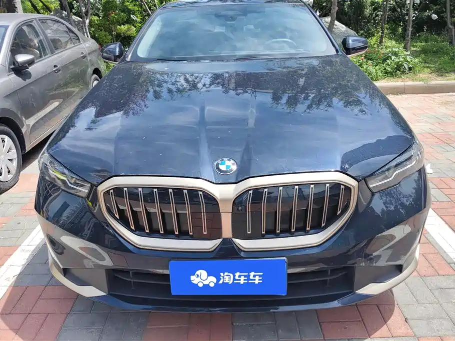 BMW 5 Series 2025