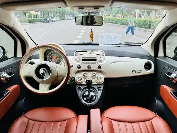 Fiat 500 2011