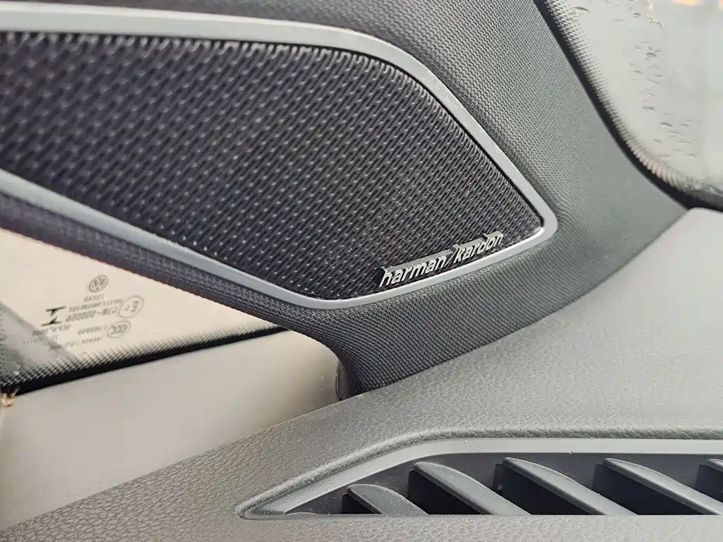 Volkswagen Golf GTI 2021 — фото 13
