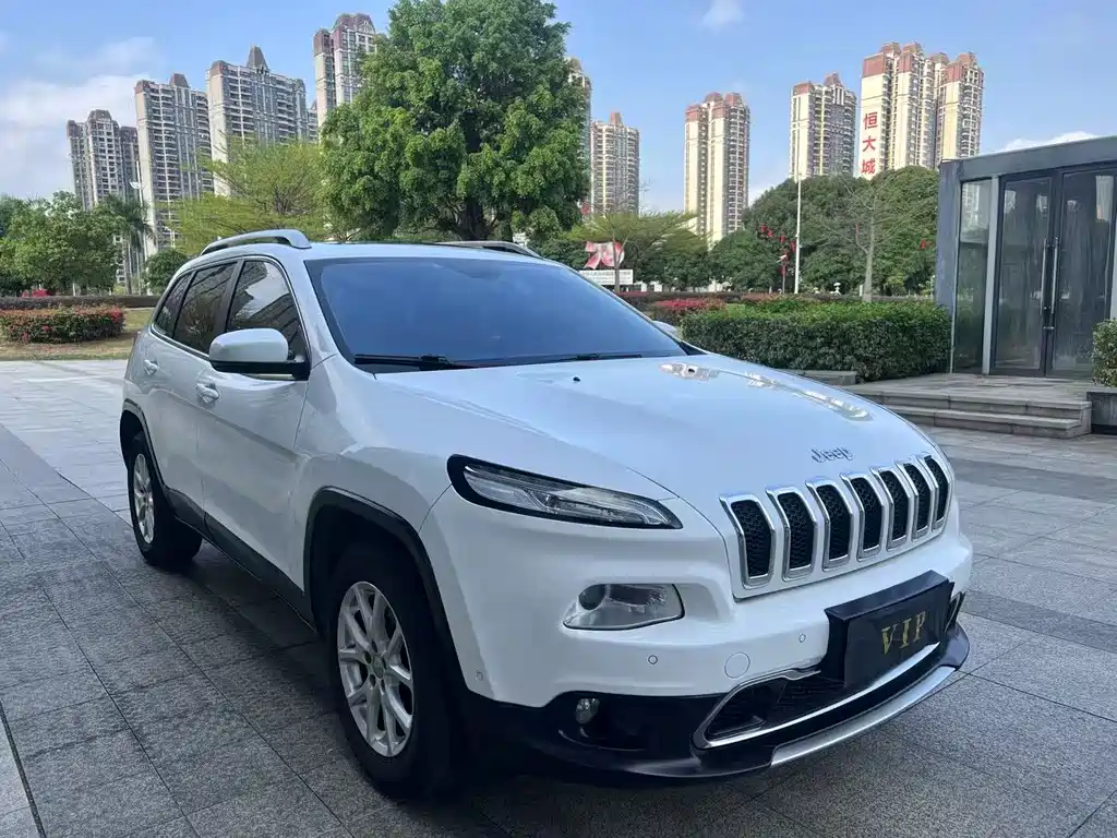 Jeep Cherokee 2016 — фото 3