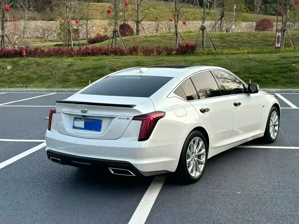 Cadillac CT5 2023 — фото 9