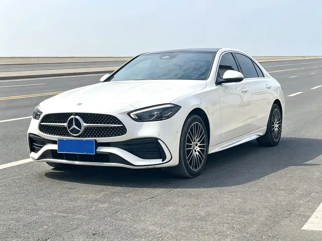 Mercedes-Benz C-Class 2023 — фото 1