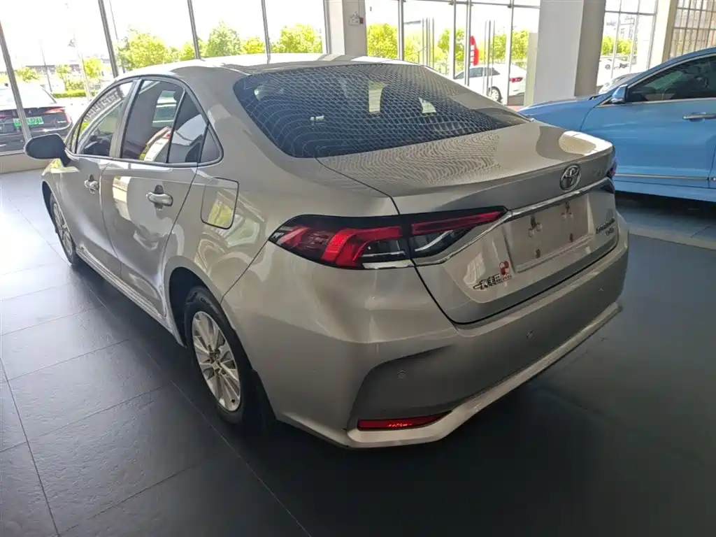 Toyota Corolla 2019 — фото 9