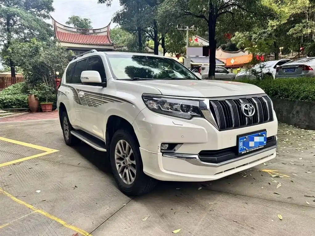 Toyota Prado 2019 — фото 2