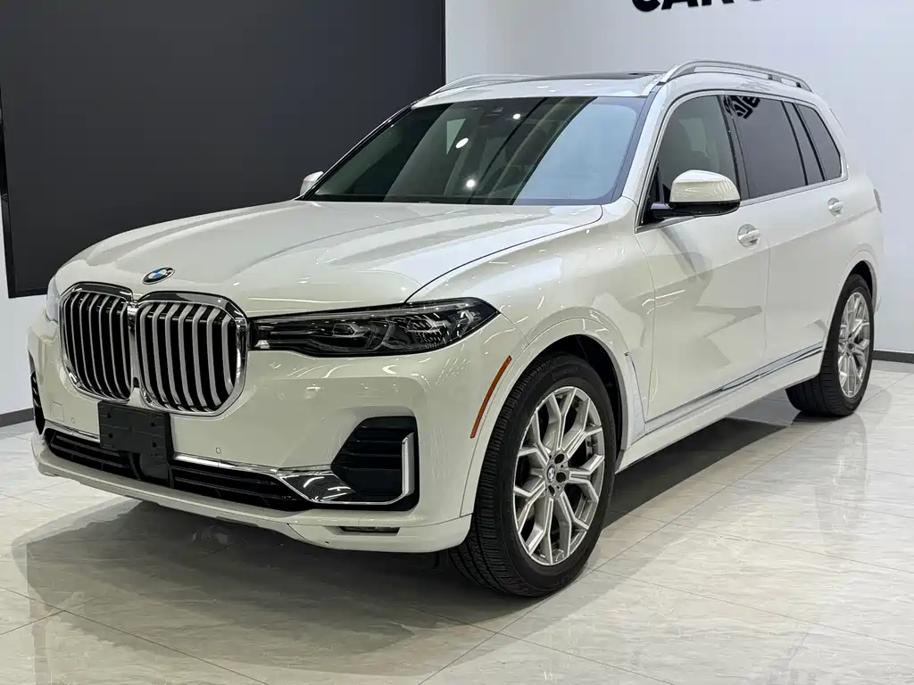 BMW X7 2022 — фото 1
