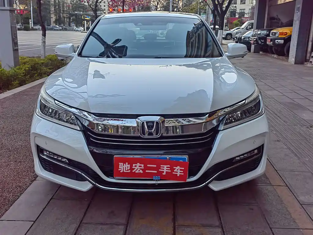 Honda Accord 2016 — фото 1