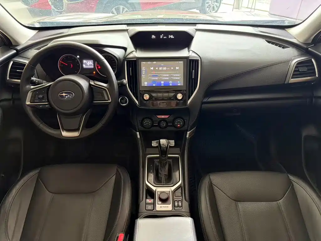 Subaru Forester 2019 — фото 12