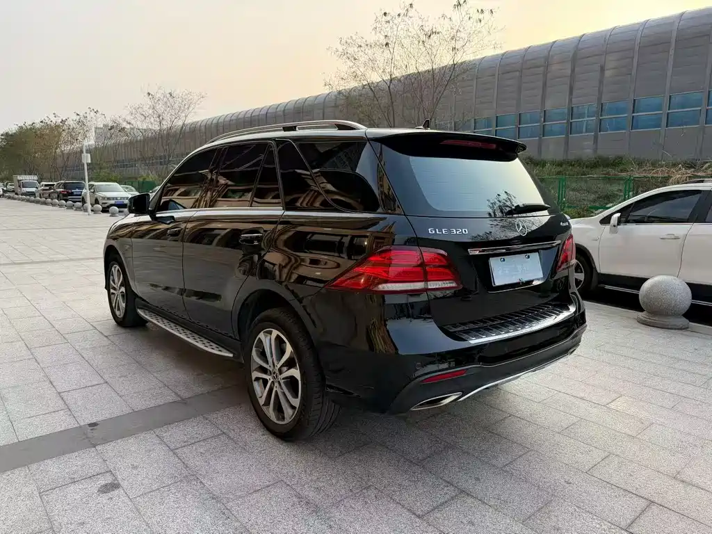 Mercedes-Benz GLE 2017