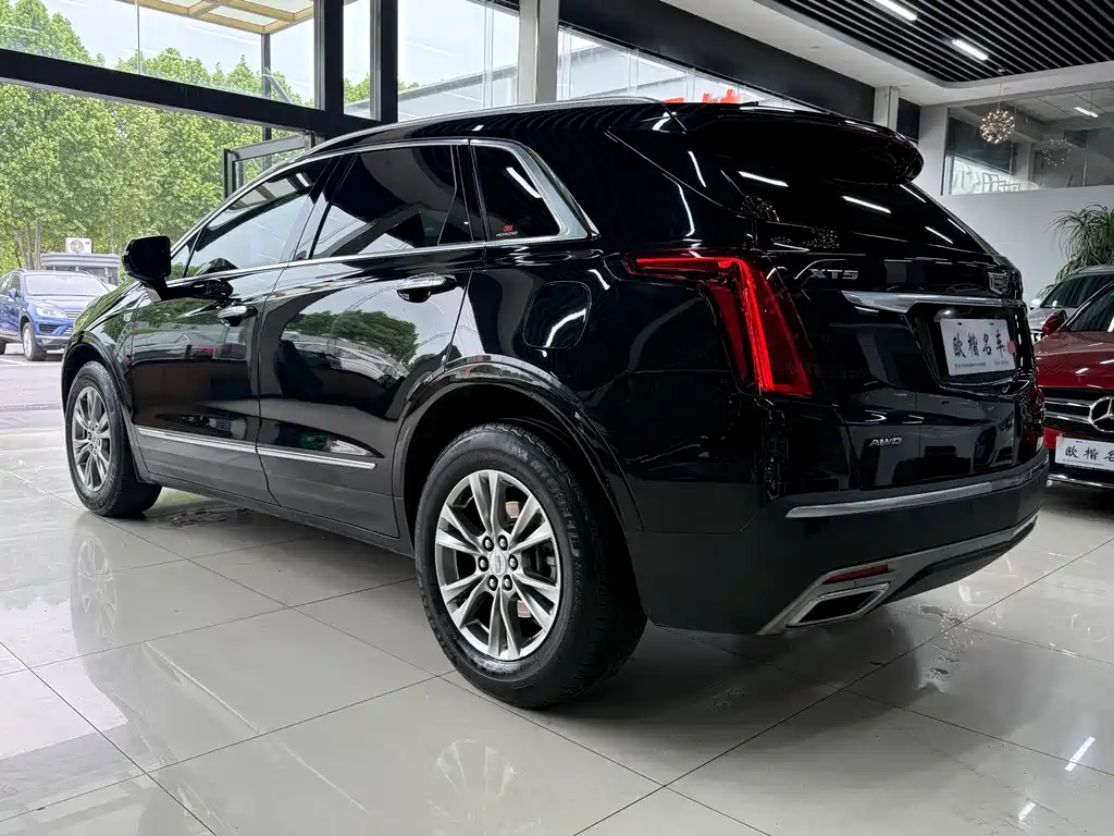Cadillac XT5 2021 — фото 4