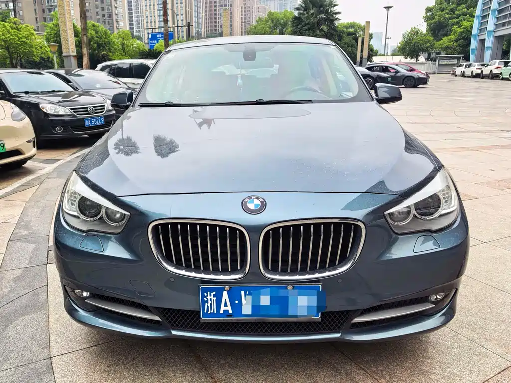 BMW 5 Series GT 2012 — фото 1
