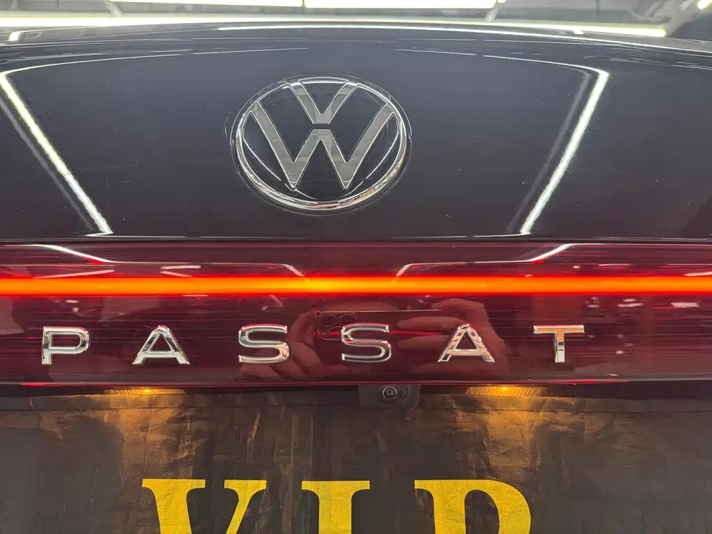 Volkswagen Passat 2023 — фото 19