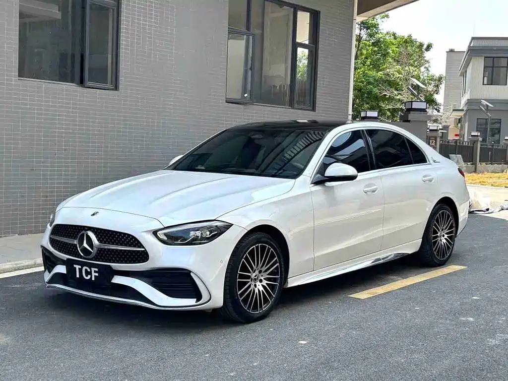 Mercedes-Benz C-Class 2023 — фото 1