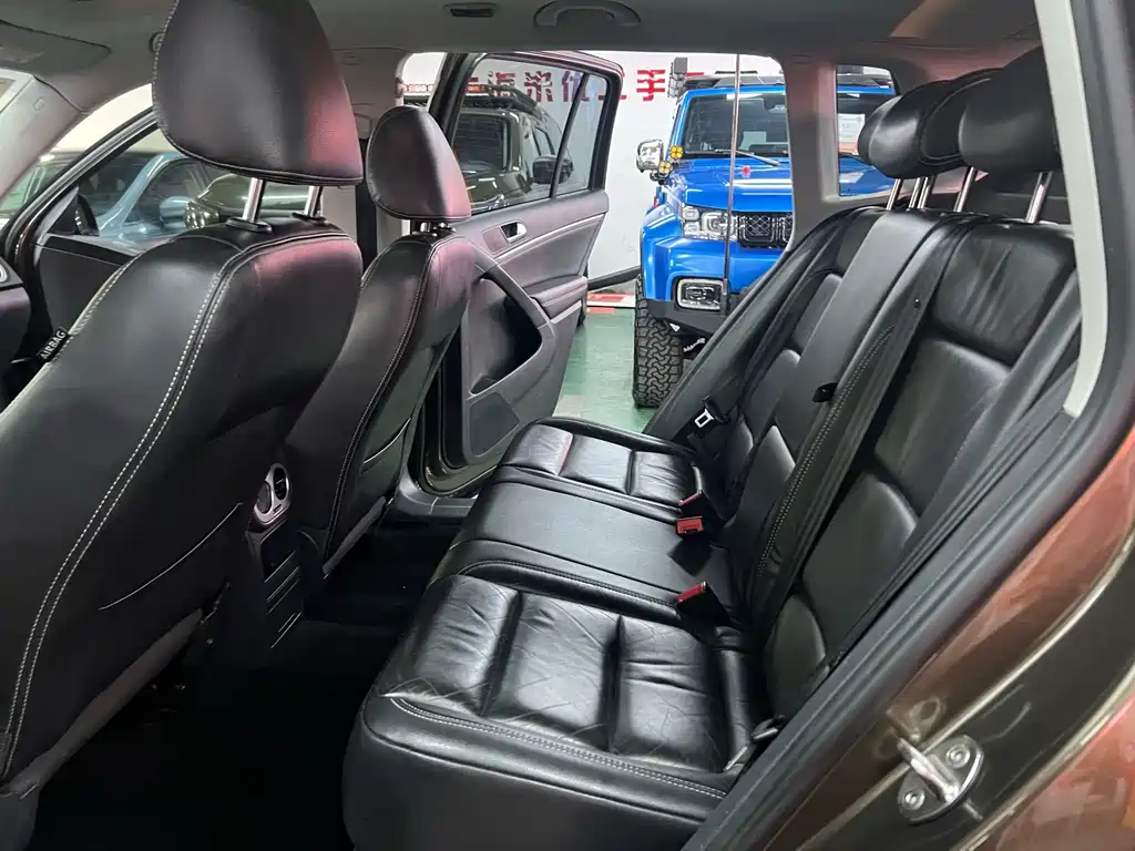 Volkswagen Tiguan 2018 — фото 11