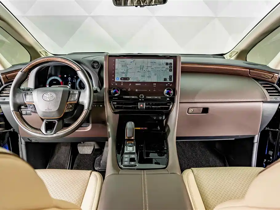 Toyota Alphard 2024 — фото 14