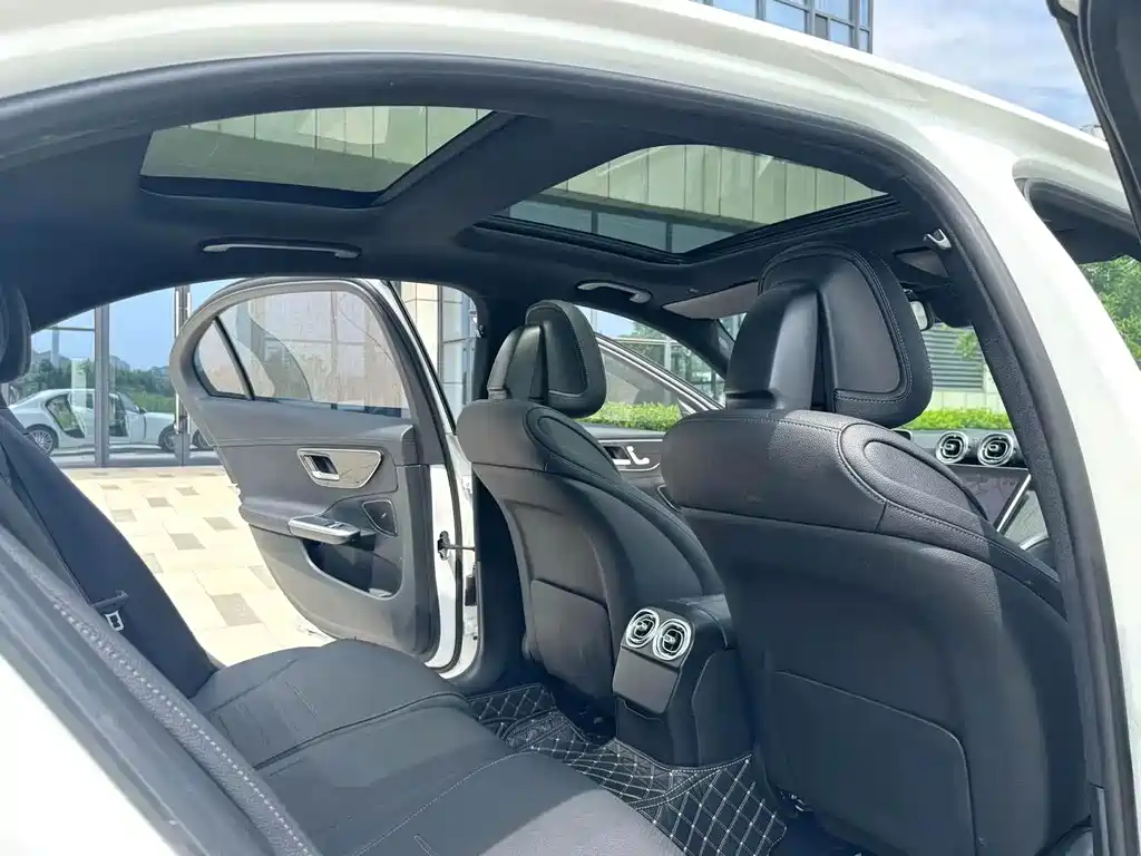 Mercedes-Benz C-Class 2022