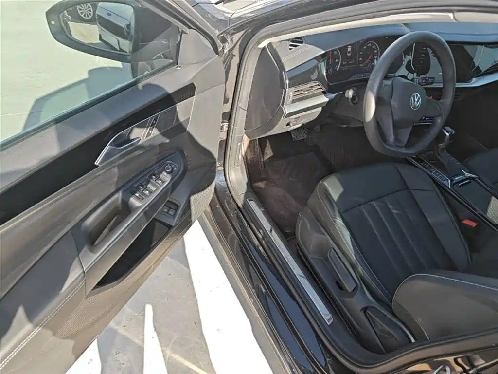 Volkswagen Passat PHEV 2022 — фото 17