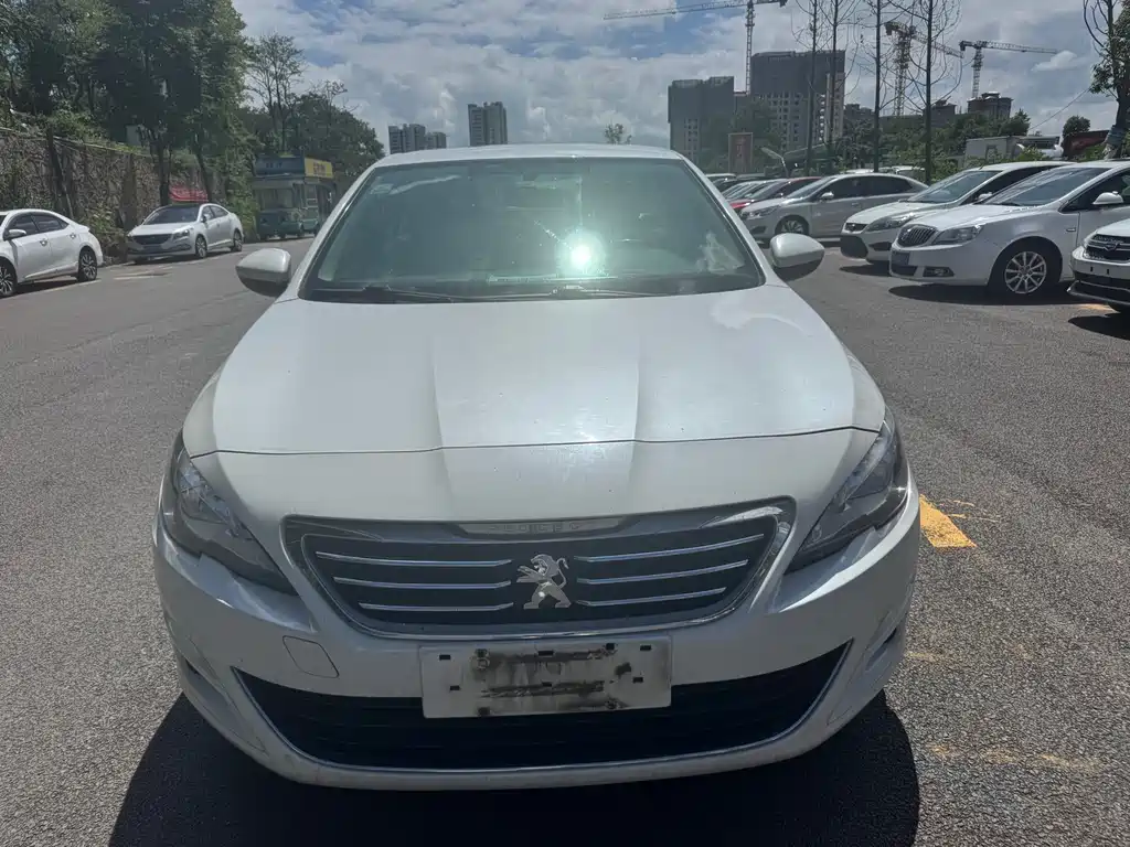 Peugeot 408 2016