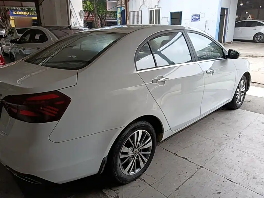 Geely Emgrand 2018