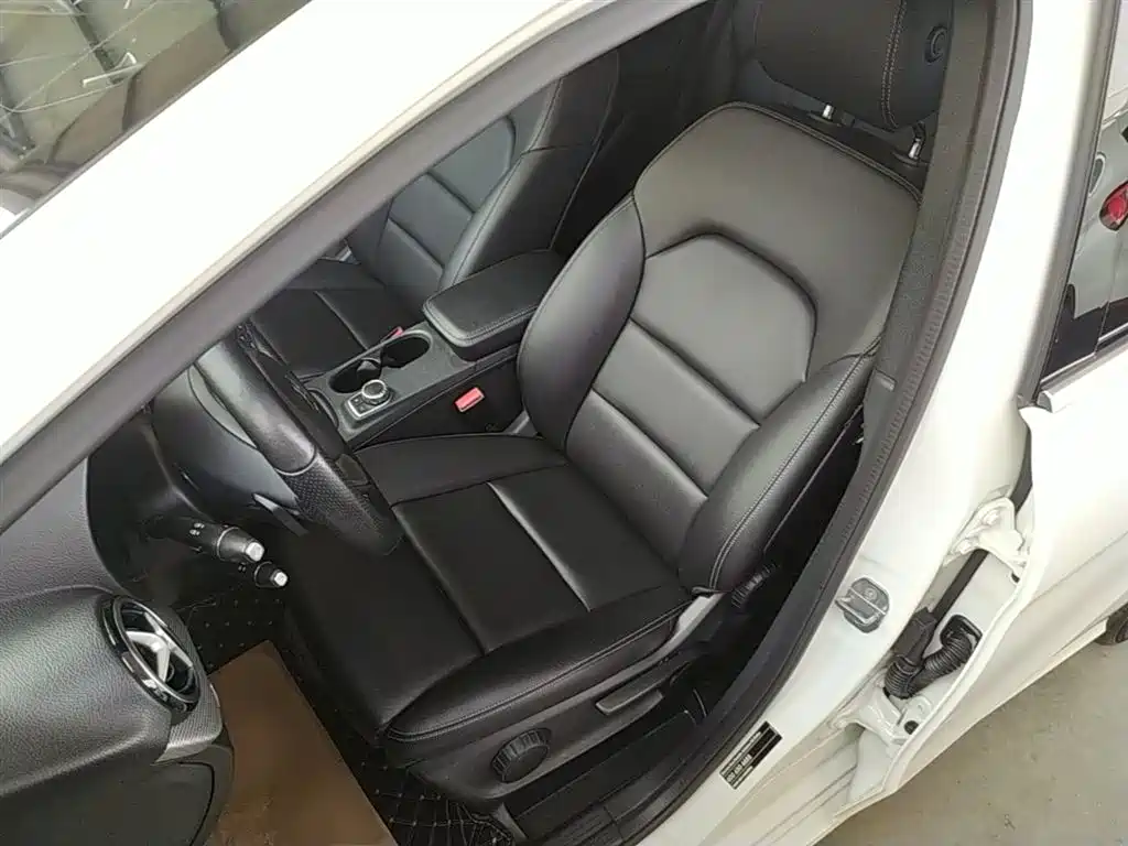Mercedes-Benz B-Class 2019 — фото 15