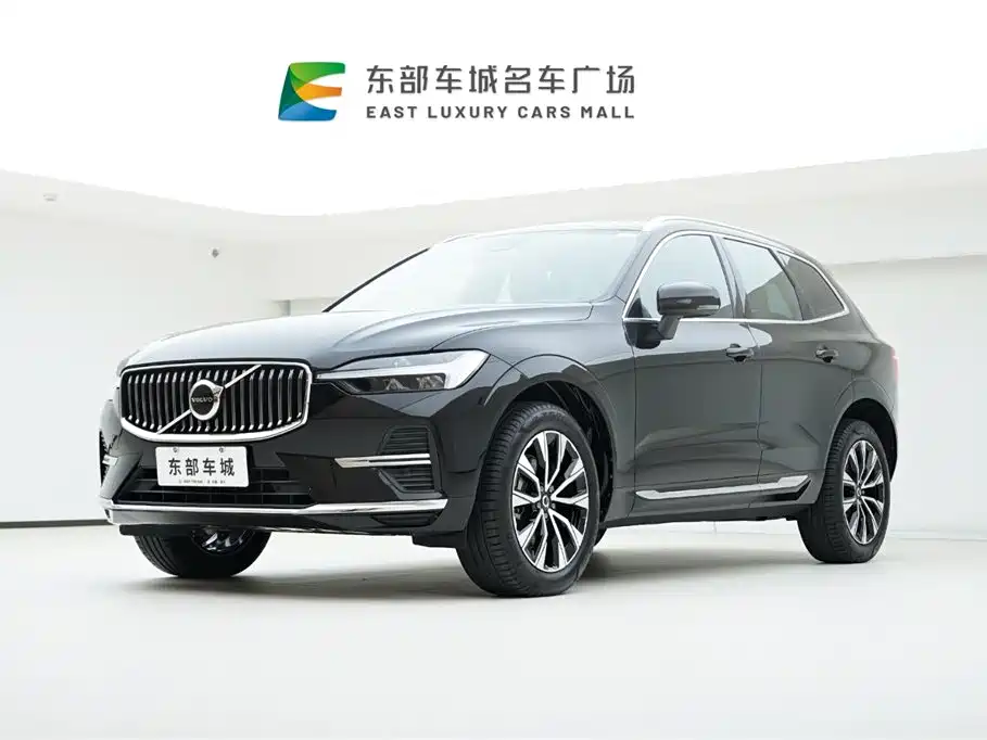 Volvo XC60 2024 — фото 1