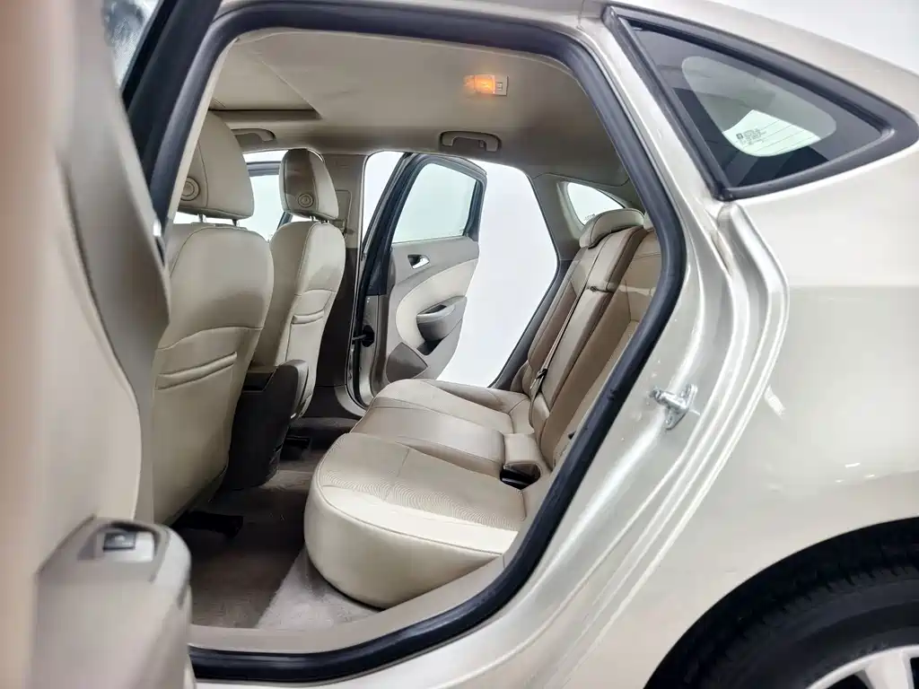 Buick Excelle GT 2013 — фото 13