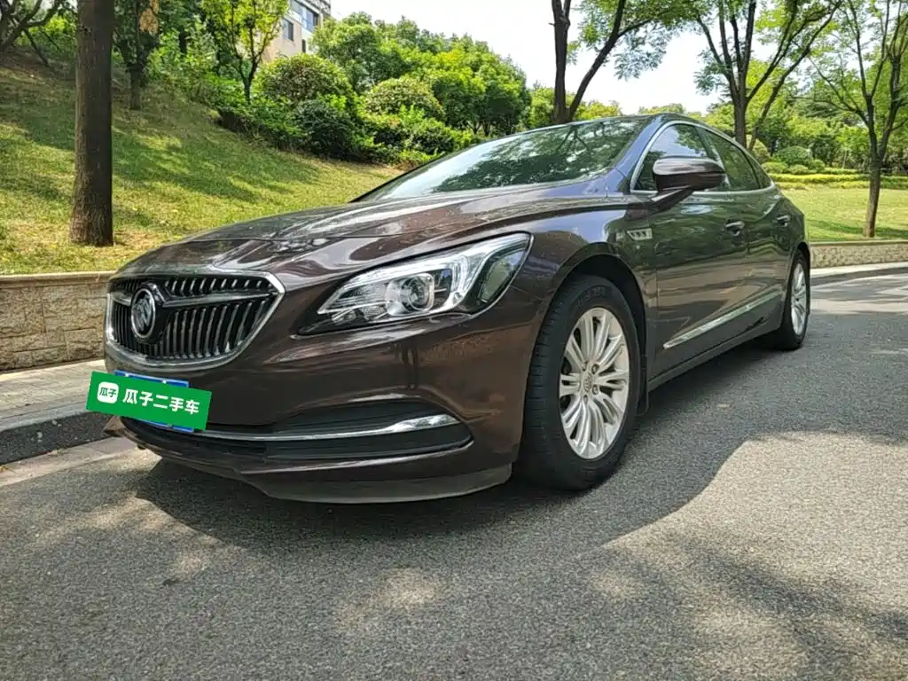 Buick LaCrosse 2017 — фото 2