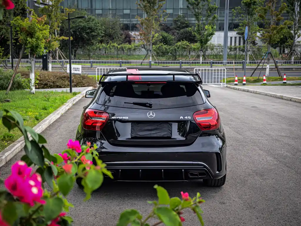 Mercedes-Benz A-Class AMG 2018 — фото 25