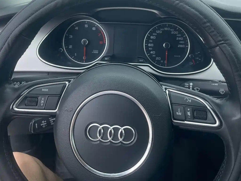 Audi A4L 2013 — фото 12