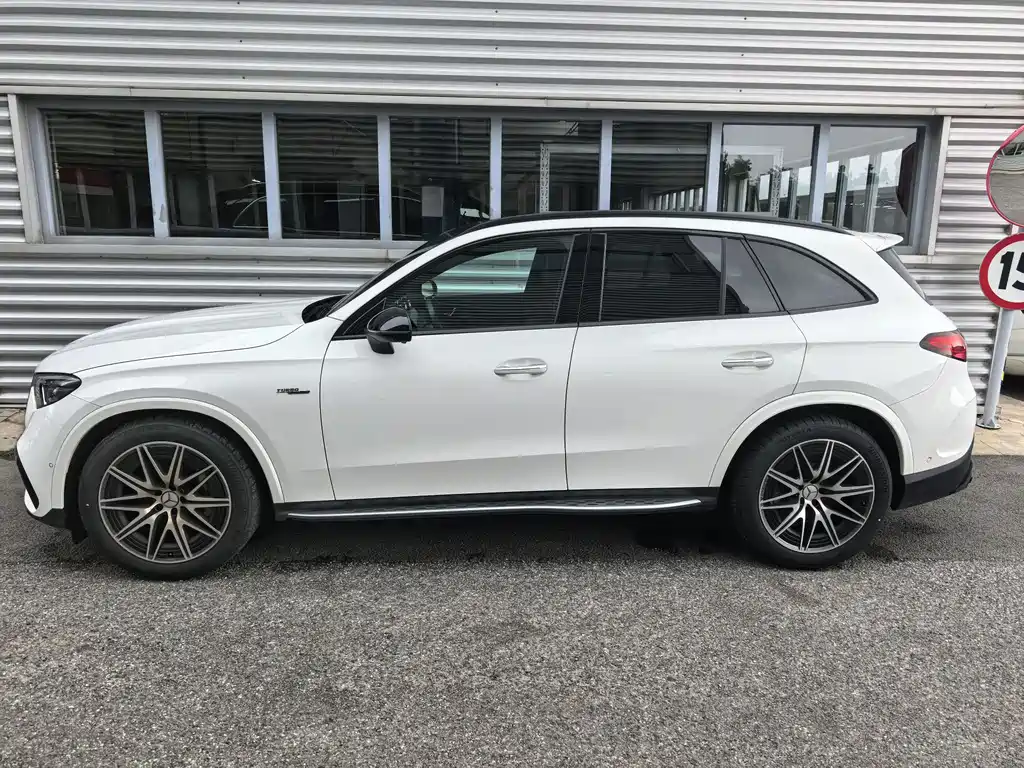 Mercedes-Benz GLC AMG 2025