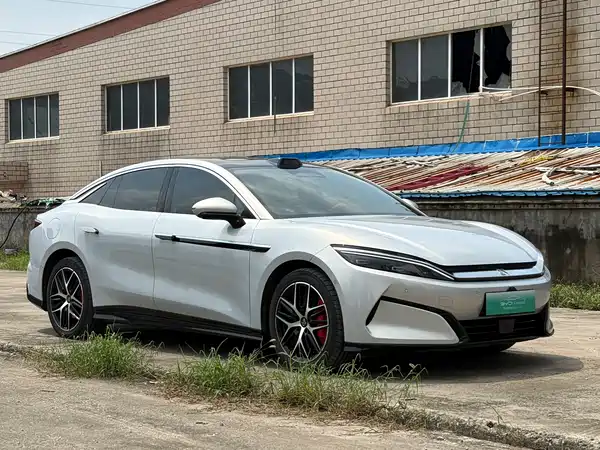 BYD Han L 2025