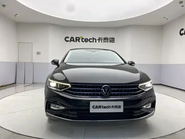 Volkswagen Magotan 2024