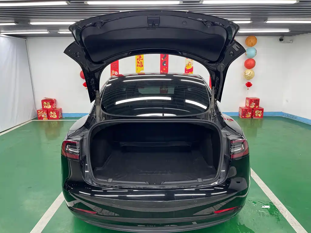 Tesla Model 3 2023 — фото 23