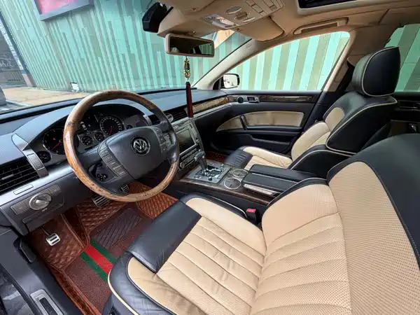 Volkswagen Phaeton 2011