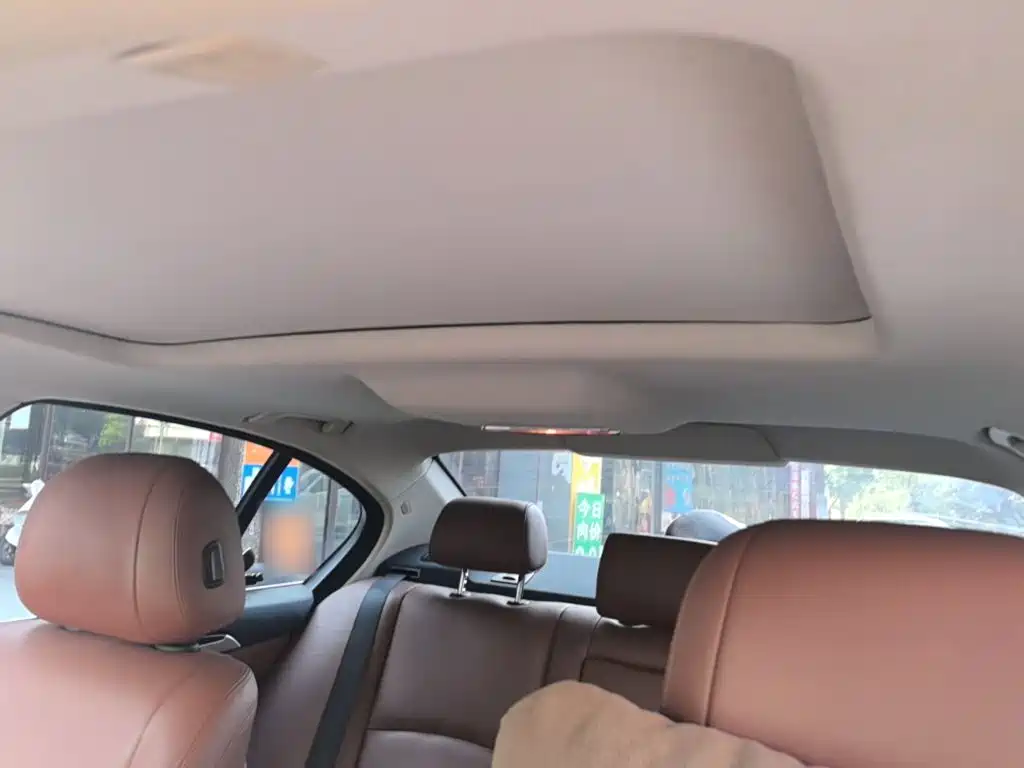 BMW 5 Series 2015 — фото 18
