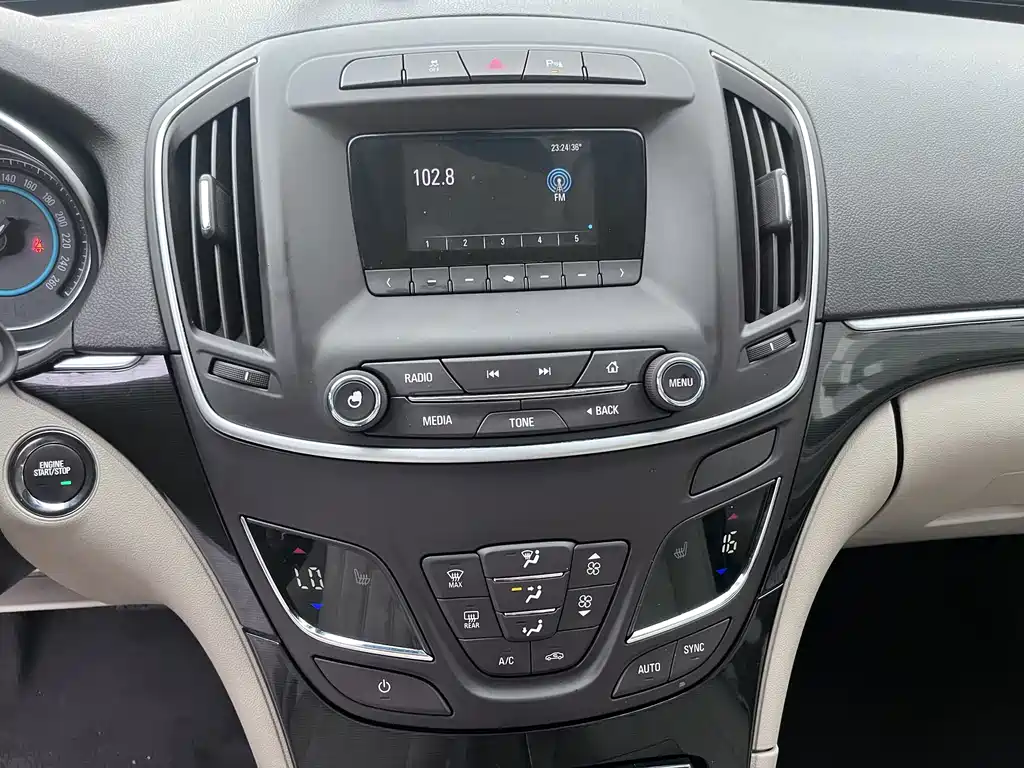Buick Regal 2014 — фото 13