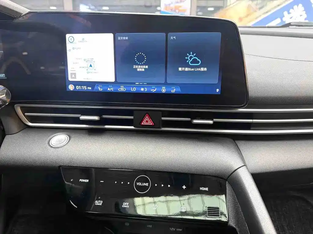 Hyundai Elantra 2023 — фото 18