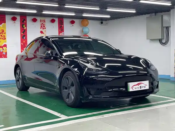 Tesla Model 3 2023