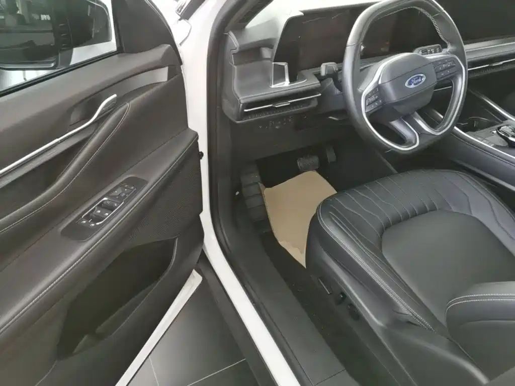 Ford Edge 2025 — фото 16