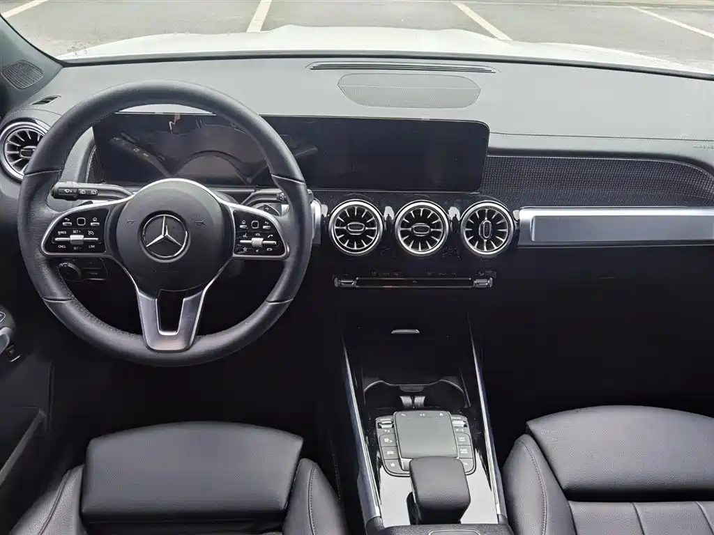 Mercedes-Benz GLB 2023 — фото 6