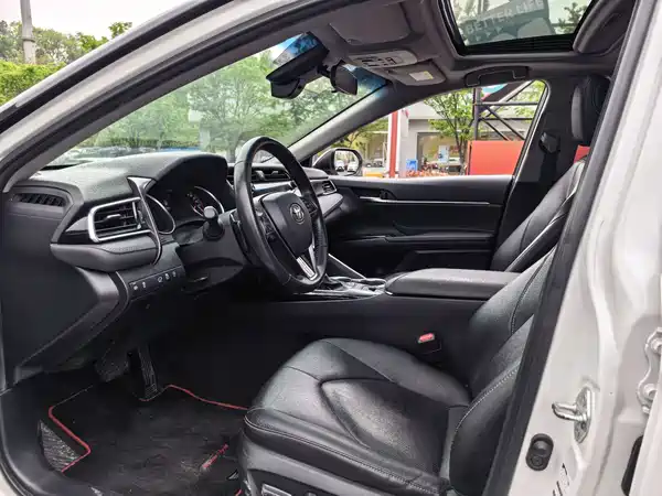 Toyota Camry 2019