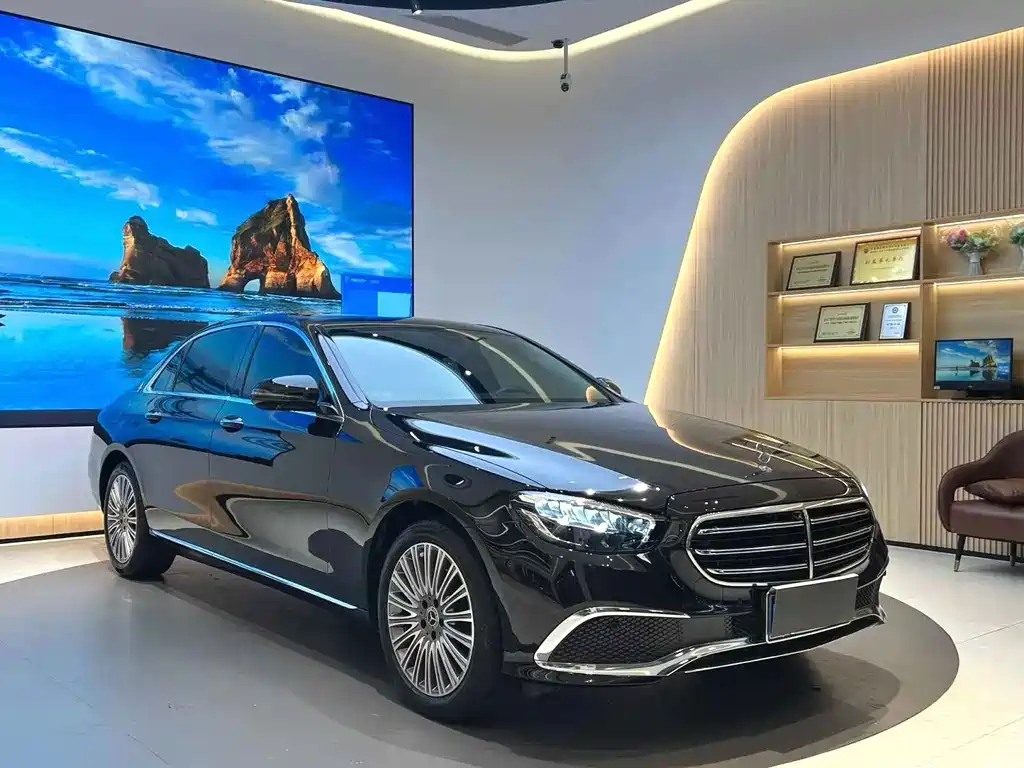 Mercedes-Benz E-Class 2023 — фото 1