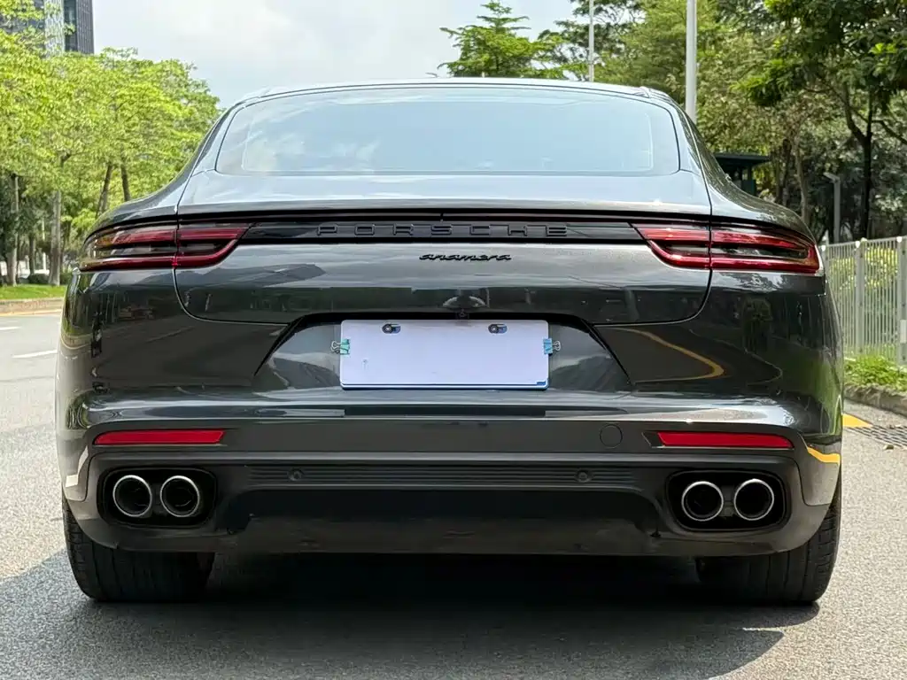 Porsche Panamera 2018 — фото 21