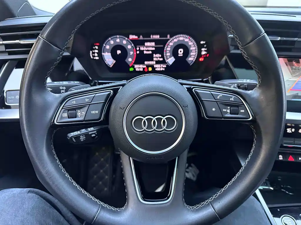 Audi A3 2023 — фото 14