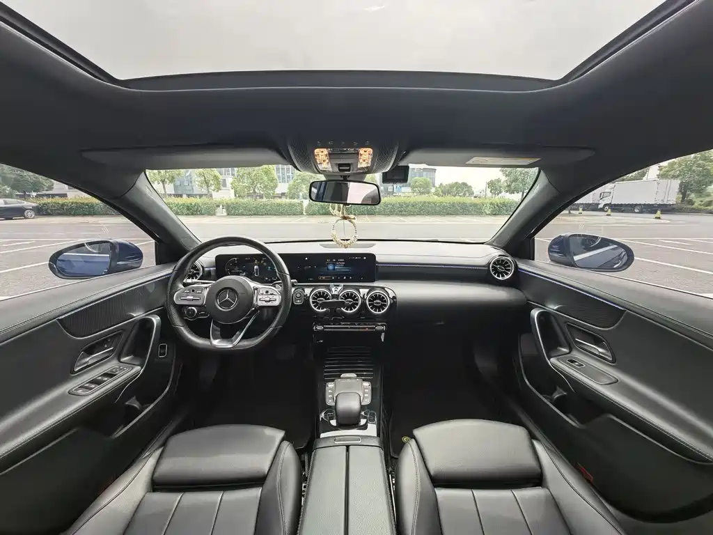 Mercedes-Benz A-Class 2022 — фото 13