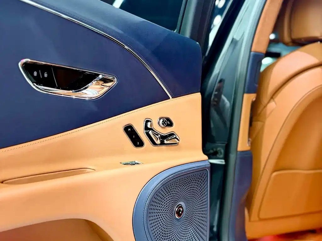Bentley Flying Spur 2021 — фото 7