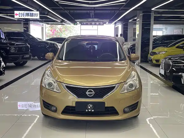 Nissan Tiida 2012