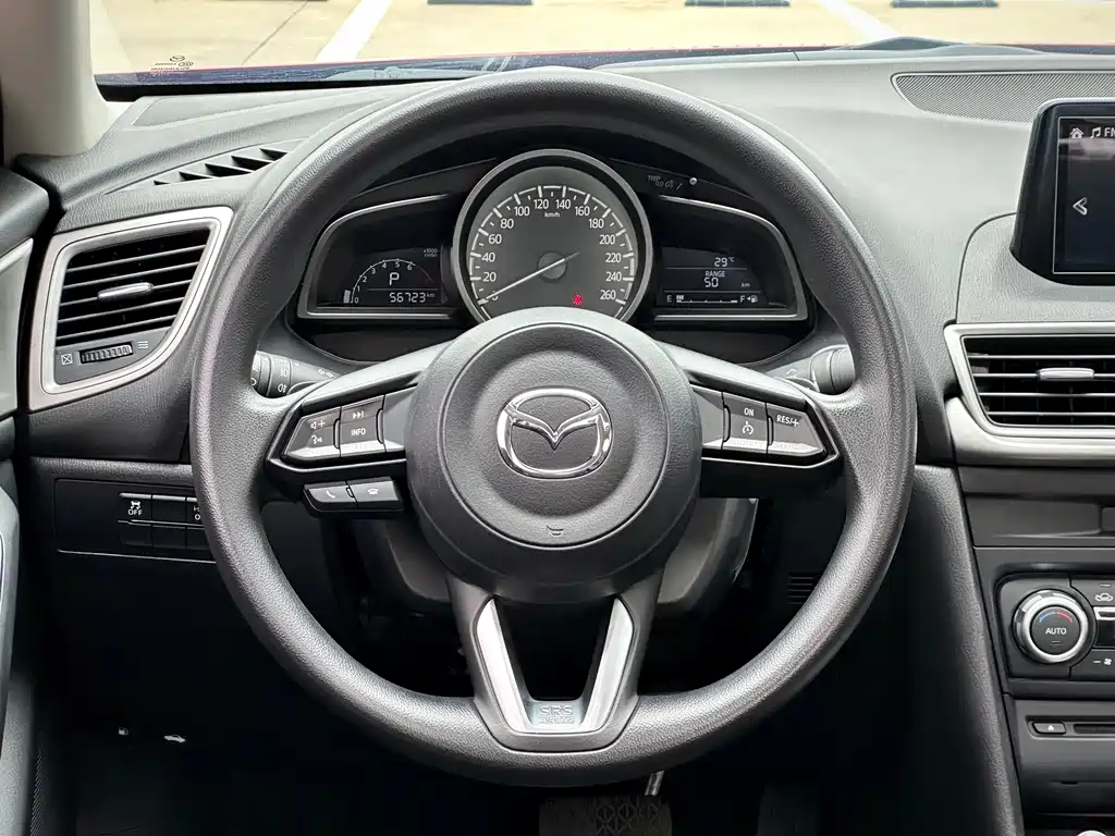 Mazda 3 Axela 2019 — фото 12